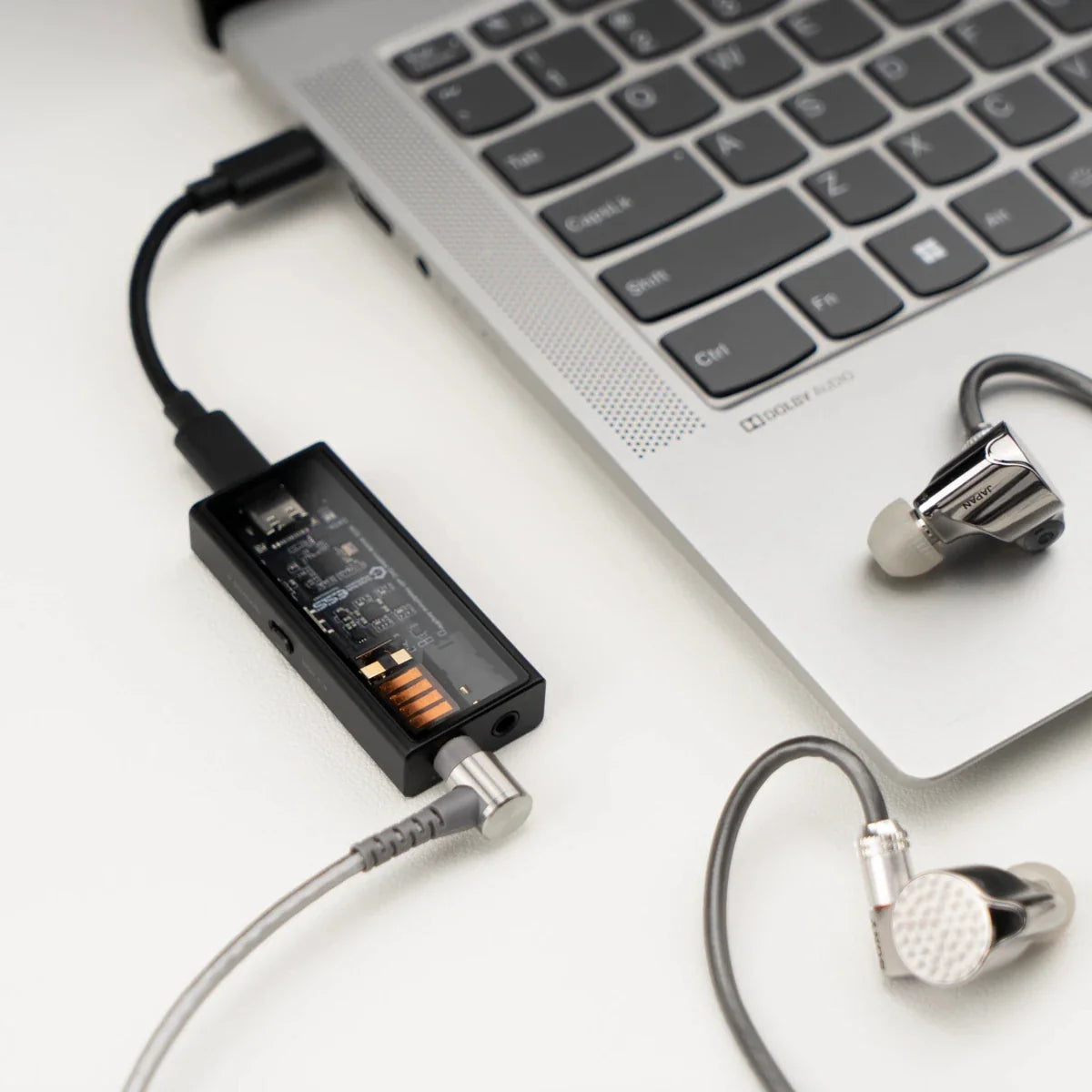 Questyle M15i Taşınabilir DAC Kulaklık Amplifikatörü - Amplifikatör