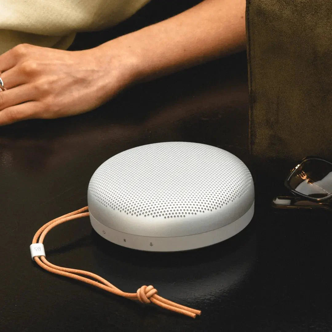 Bang & Olufsen Beosound A1 3. Nesil Su Geçirmez Taşınabilir Bluetooth Hoparlör - (Kutu Hasarlı) - Bluetooth Hoparlör